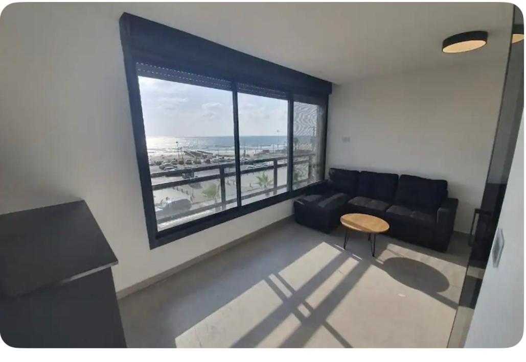 Ryo 11 דירת נופש חדשה על חוף הים נוף לים Apartment Bat Yam Exterior foto