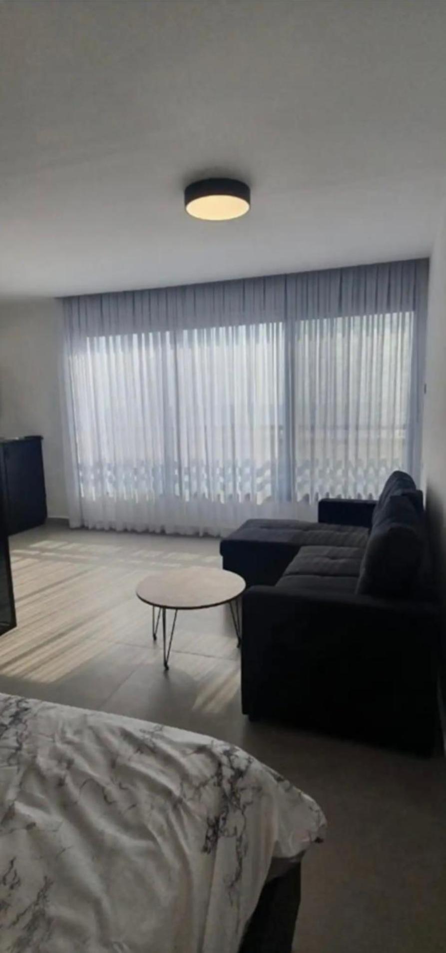 Ryo 11 דירת נופש חדשה על חוף הים נוף לים Apartment Bat Yam Exterior foto